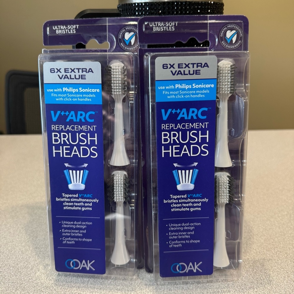 Brand New WHITE 12 Count Philips Sonicare Replacement Brush Head (Ooak V++Arc)